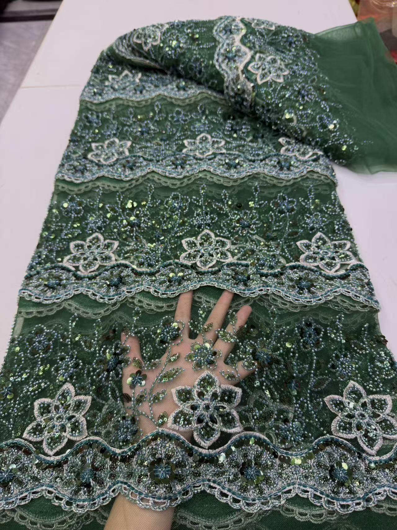 Afrikanischer Perlen-Spitzenst – Guipure Lace Panel Bewertung und Preis