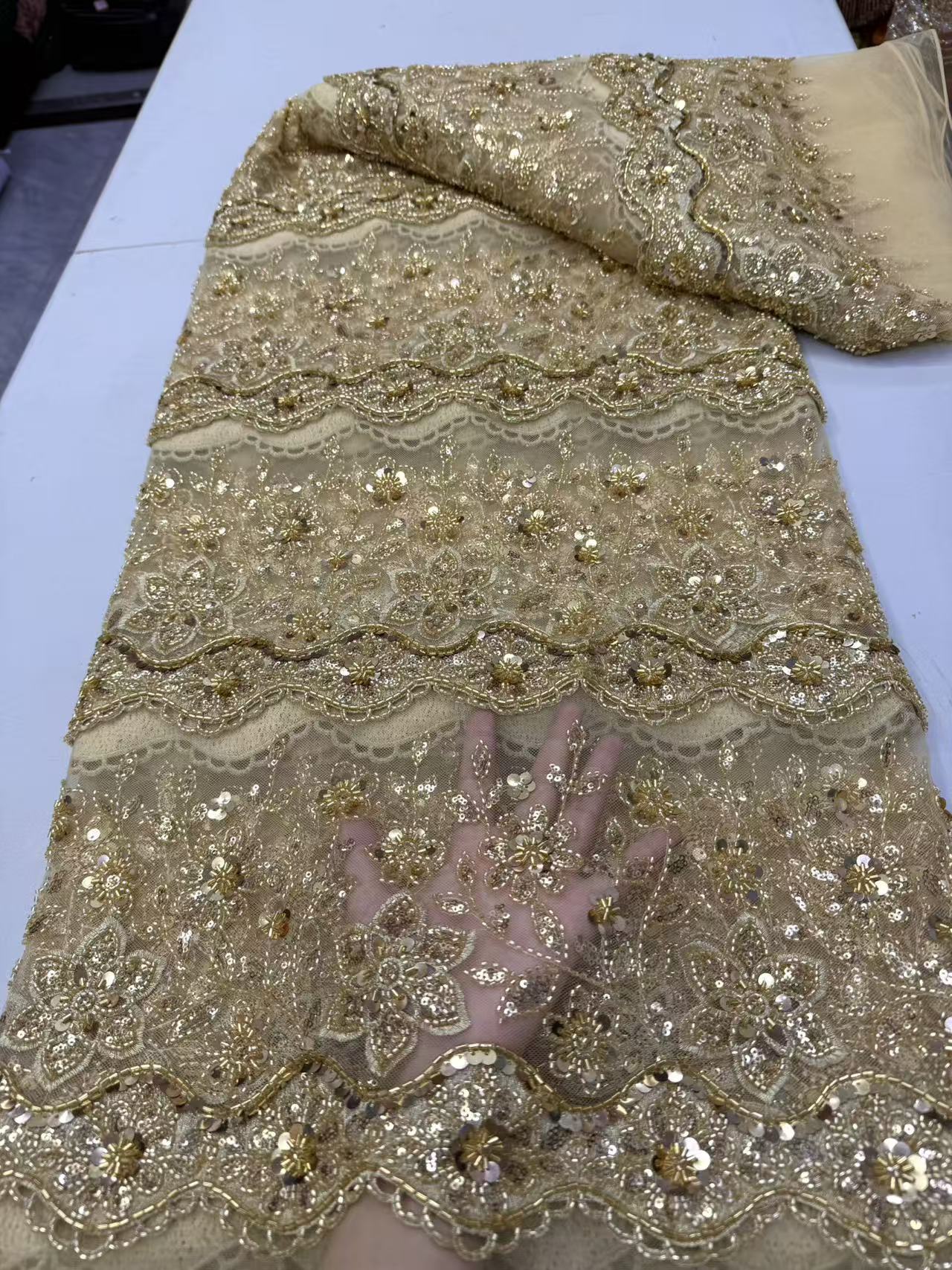 Afrikanischer Perlen-Spitzenst – Guipure Lace Panel Bewertung und Preis
